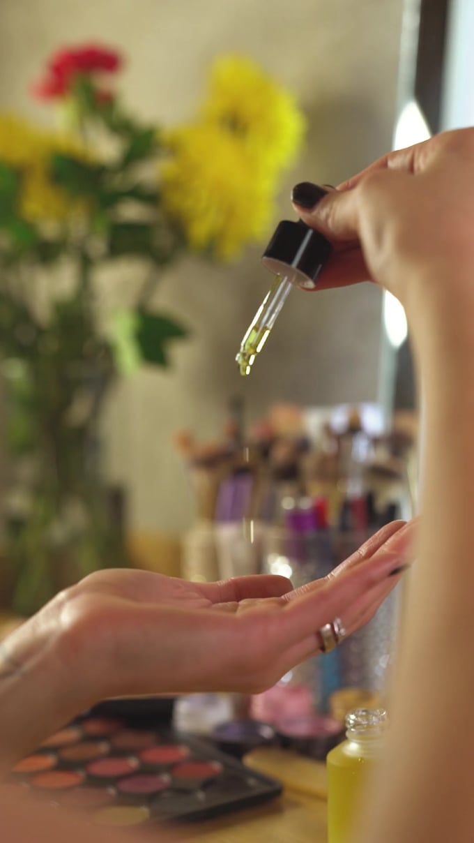 Golden Glow Facial Oil